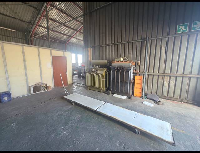 4,656M² WAREHOUSE TO LET IN ALRODE